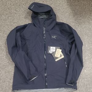 Arc'teryx Beta Jacket Men's - Black Sapphire, Large - Season 2024